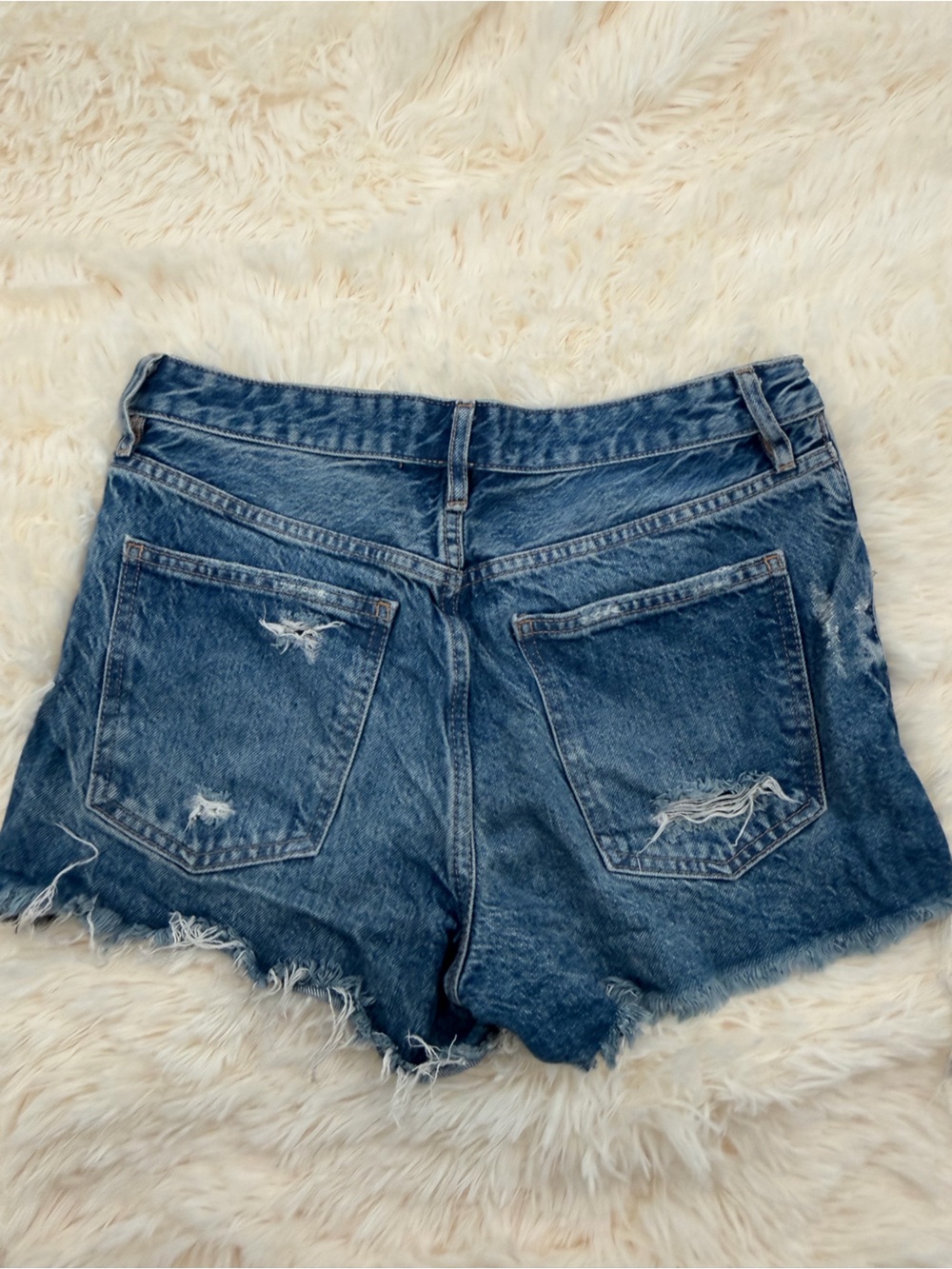 We The Free Good Time Relaxed Denim Distressed Cut Off Shorts - Picture 7 of 8